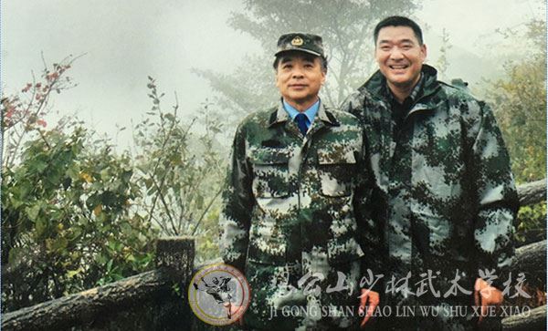 陳廣志校長與中國人民解放軍國防大學政委劉亞洲上將合影